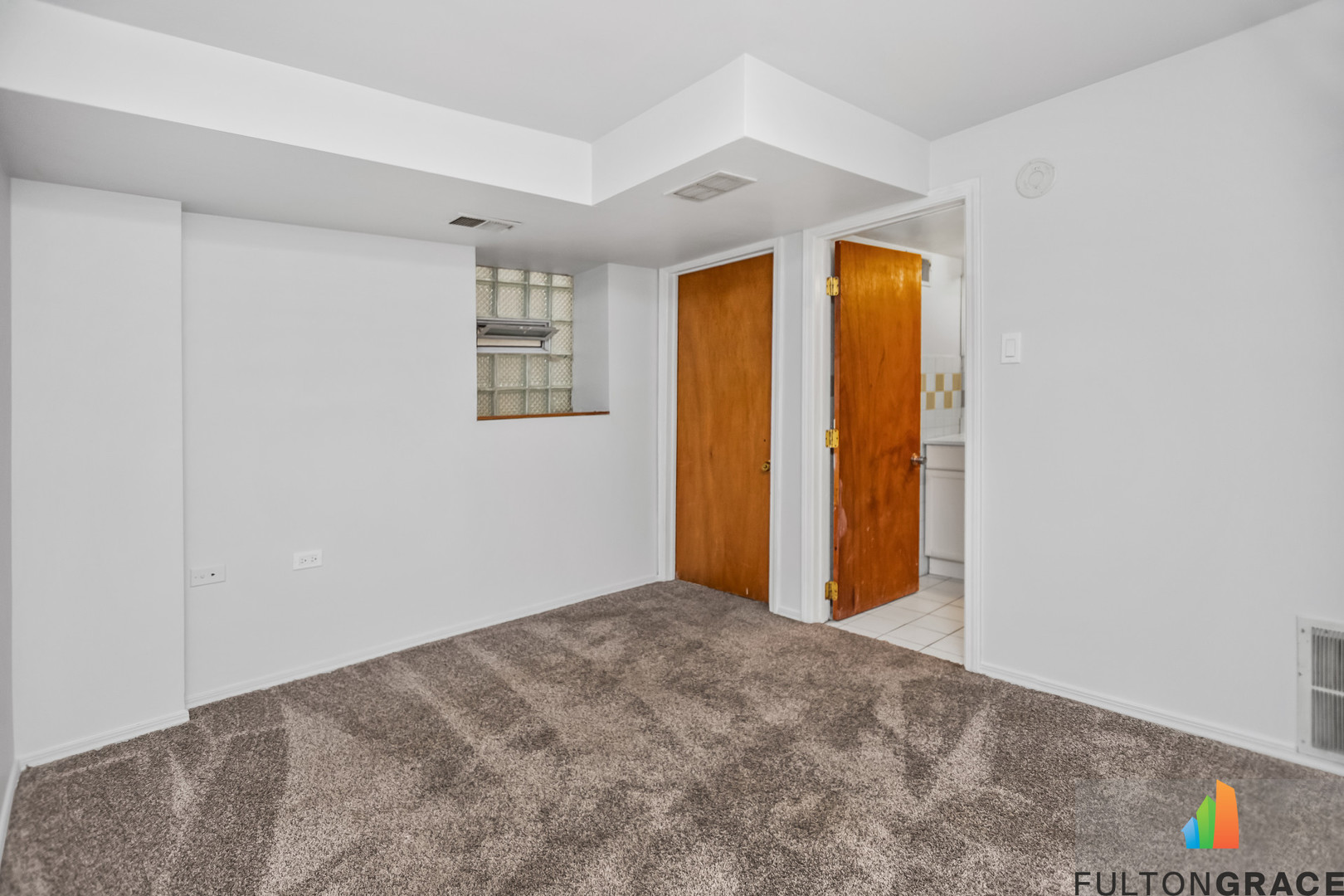 2744 West Warren Boulevard, Unit 1 Chicago, IL 60612 - Photo 11 of 15 a view of an empty room