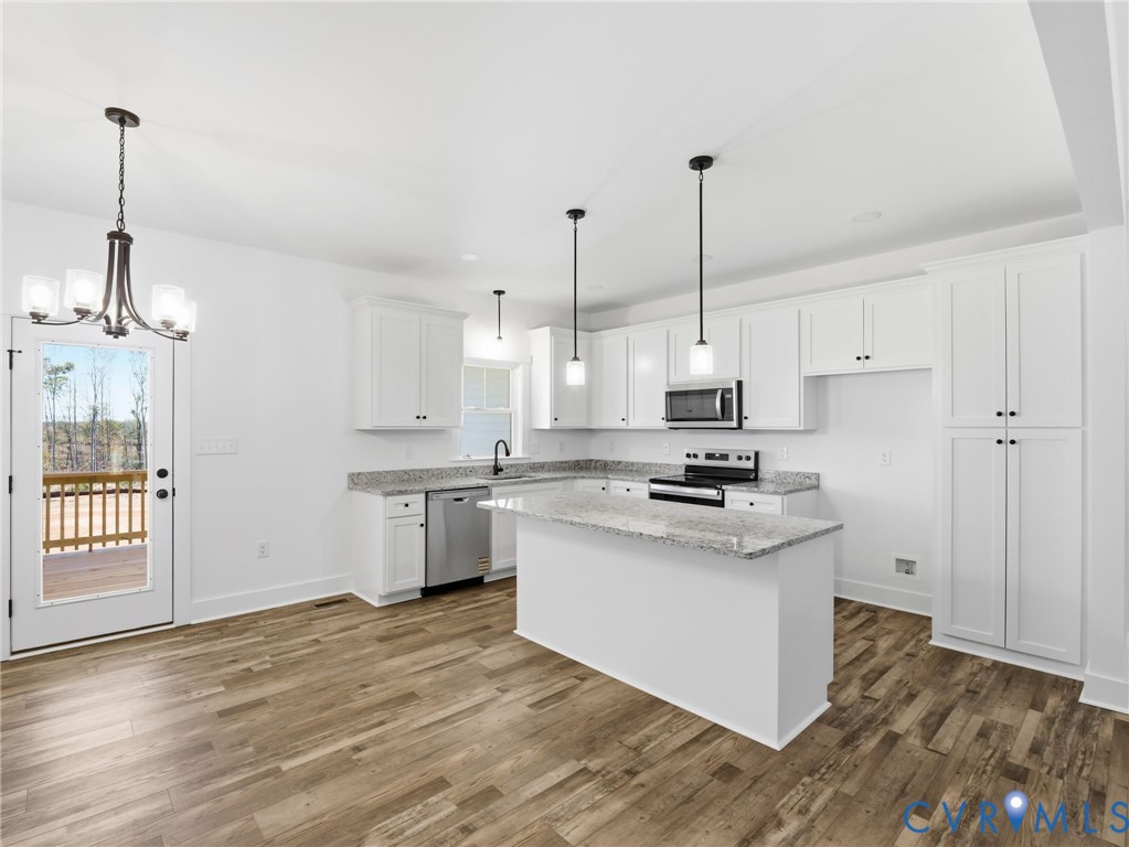 3706 Broad St Road Gum Spring, VA 23065 - Photo 4 of 34