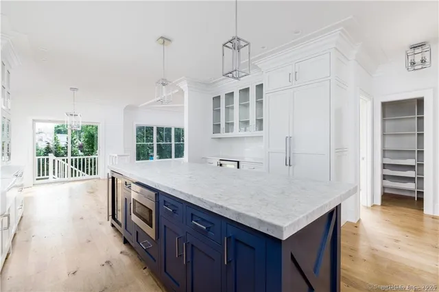 $4,300,000 | 394 Penfield Road, Fairfield, CT 06824