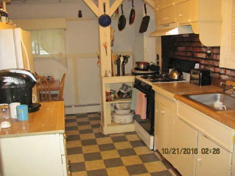 213 Wendell Road Warwick, RI 02888 - Photo 9 of 20 Kitchen.