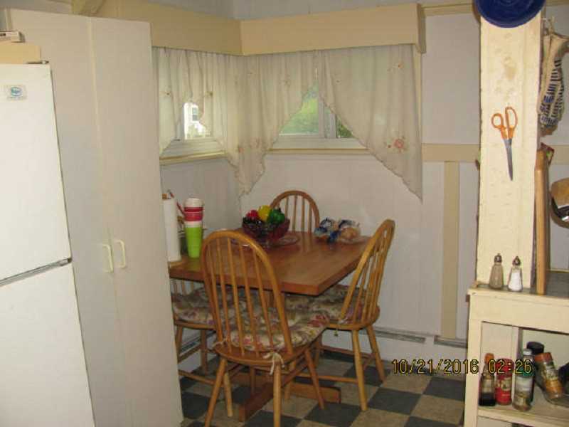 213 Wendell Road Warwick, RI 02888 - Photo 10 of 20 Kitchen.