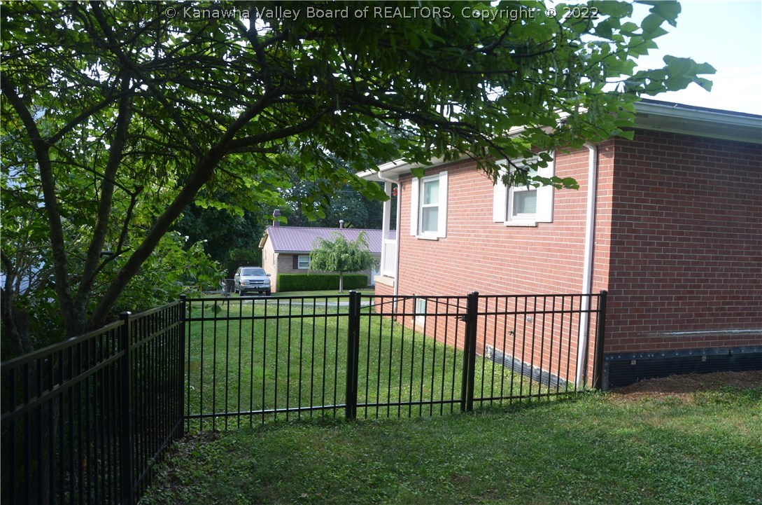 217 Edgewood Circle Ripley, WV 25271 - Photo 6 of 7 Gallery Image 6