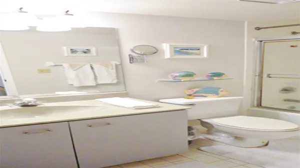 $9,900 | 1365 Siesta Bayside Drive, Unit 1365C, Sarasota, FL 34242