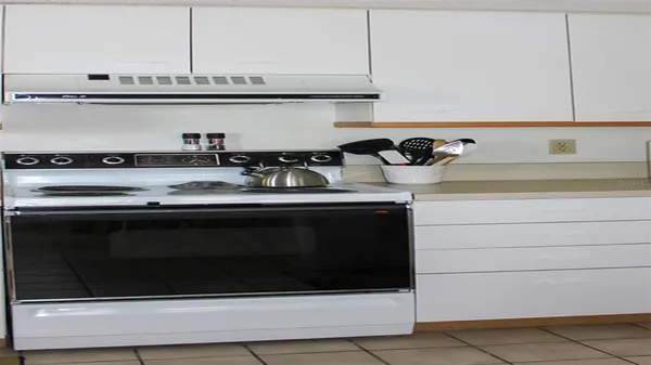 $9,900 | 1365 Siesta Bayside Drive, Unit 1365C, Sarasota, FL 34242