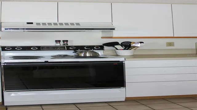 $9,900 | 1365 Siesta Bayside Drive, Unit 1365C, Sarasota, FL 34242