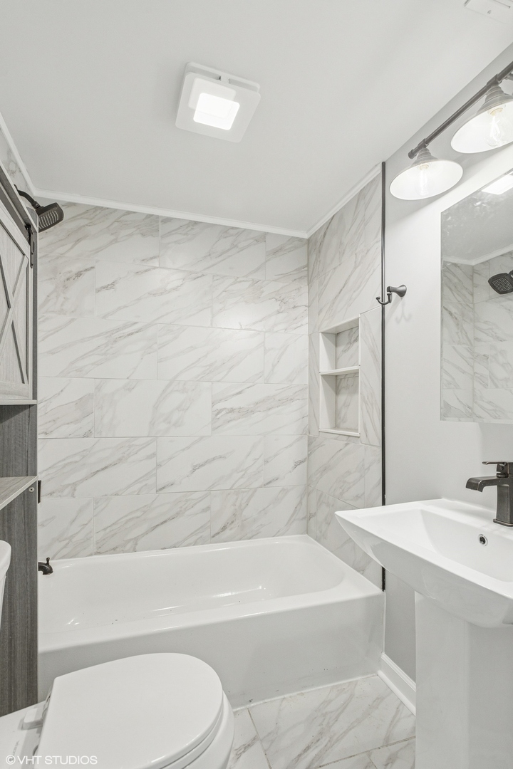 516 Table Street Lockport, IL 60441 - Photo 12 of 14 Gallery Image 12