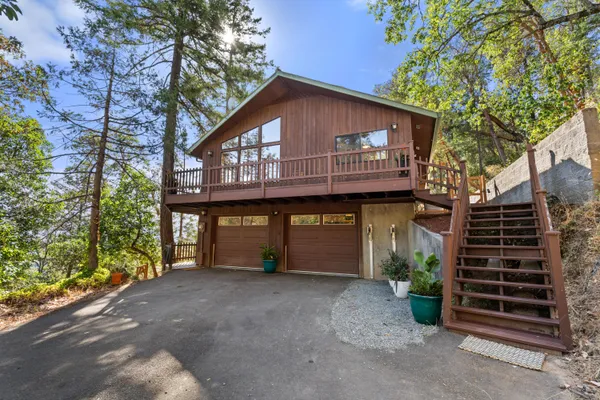 $599,000 | 694 Timberlake Drive, Ashland, OR 97520