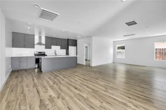 $1,133,000 | 1601 West 165th Street, Compton, CA 90220