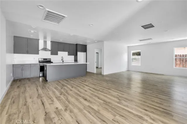 $1,100,000 | 1601 West 165th Street, Compton, CA 90220