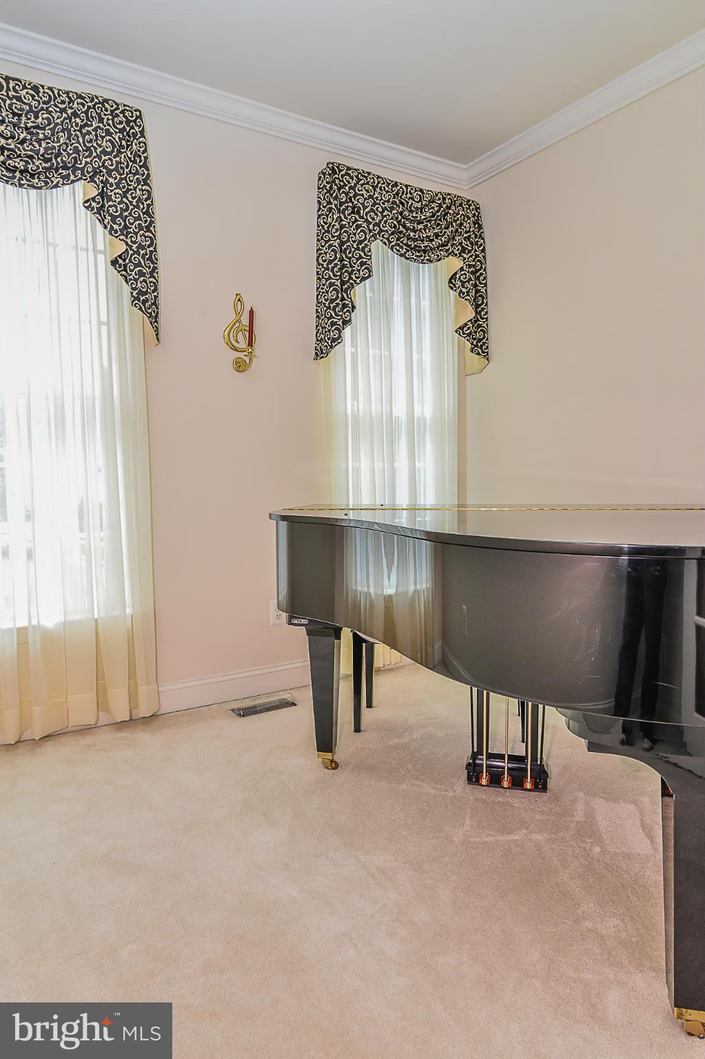 6114 Garden Road Springfield, VA 22152 - Photo 14 of 30 Interior (General)
