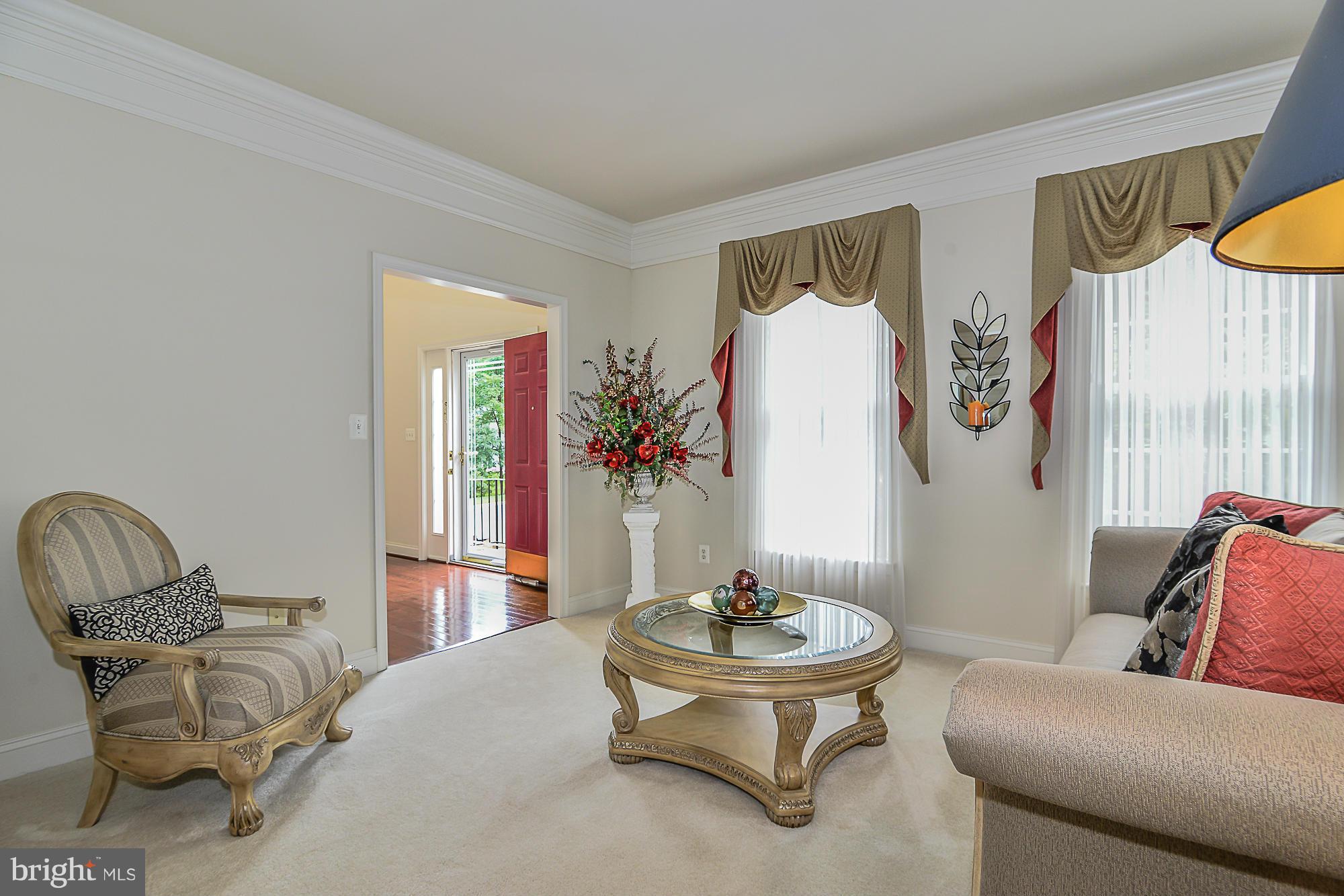 6114 Garden Road Springfield, VA 22152 - Photo 4 of 30 Living Room