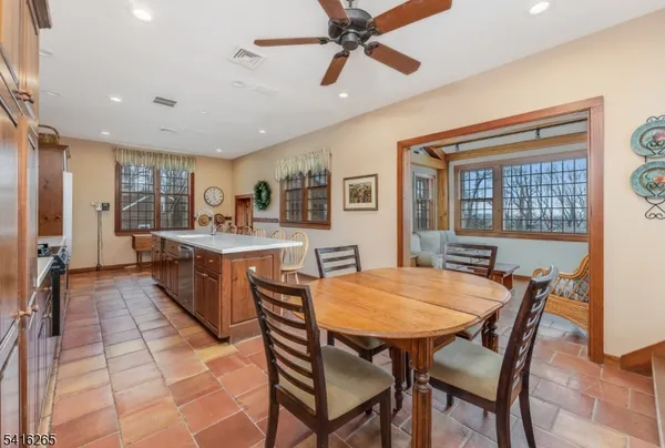 $848,800 | 2 Driftway Drive, High Bridge, NJ 08829