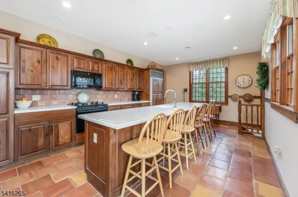 $848,800 | 2 Driftway Drive, High Bridge, NJ 08829