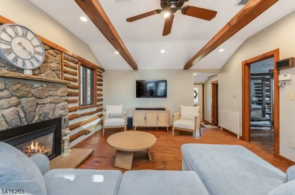 $848,800 | 2 Driftway Drive, High Bridge, NJ 08829