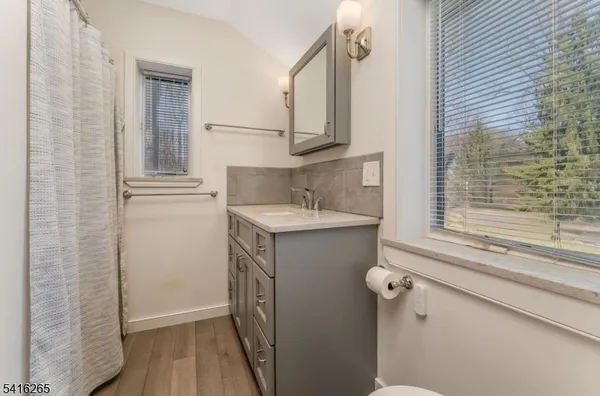 $848,800 | 2 Driftway Drive, High Bridge, NJ 08829