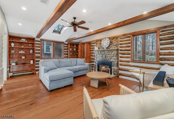 $848,800 | 2 Driftway Drive, High Bridge, NJ 08829