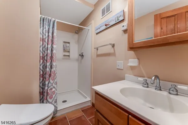 $848,800 | 2 Driftway Drive, High Bridge, NJ 08829