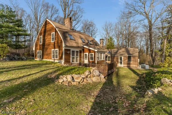 $848,800 | 2 Driftway Drive, High Bridge, NJ 08829