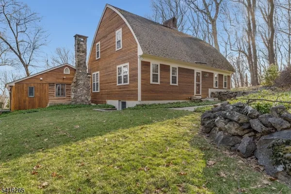 $848,800 | 2 Driftway Drive, High Bridge, NJ 08829