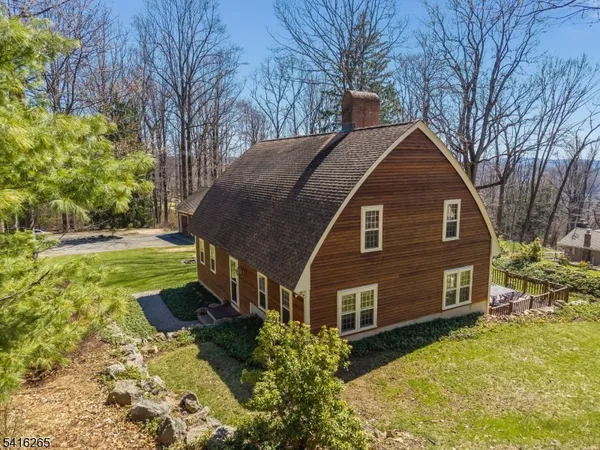 $848,800 | 2 Driftway Drive, High Bridge, NJ 08829