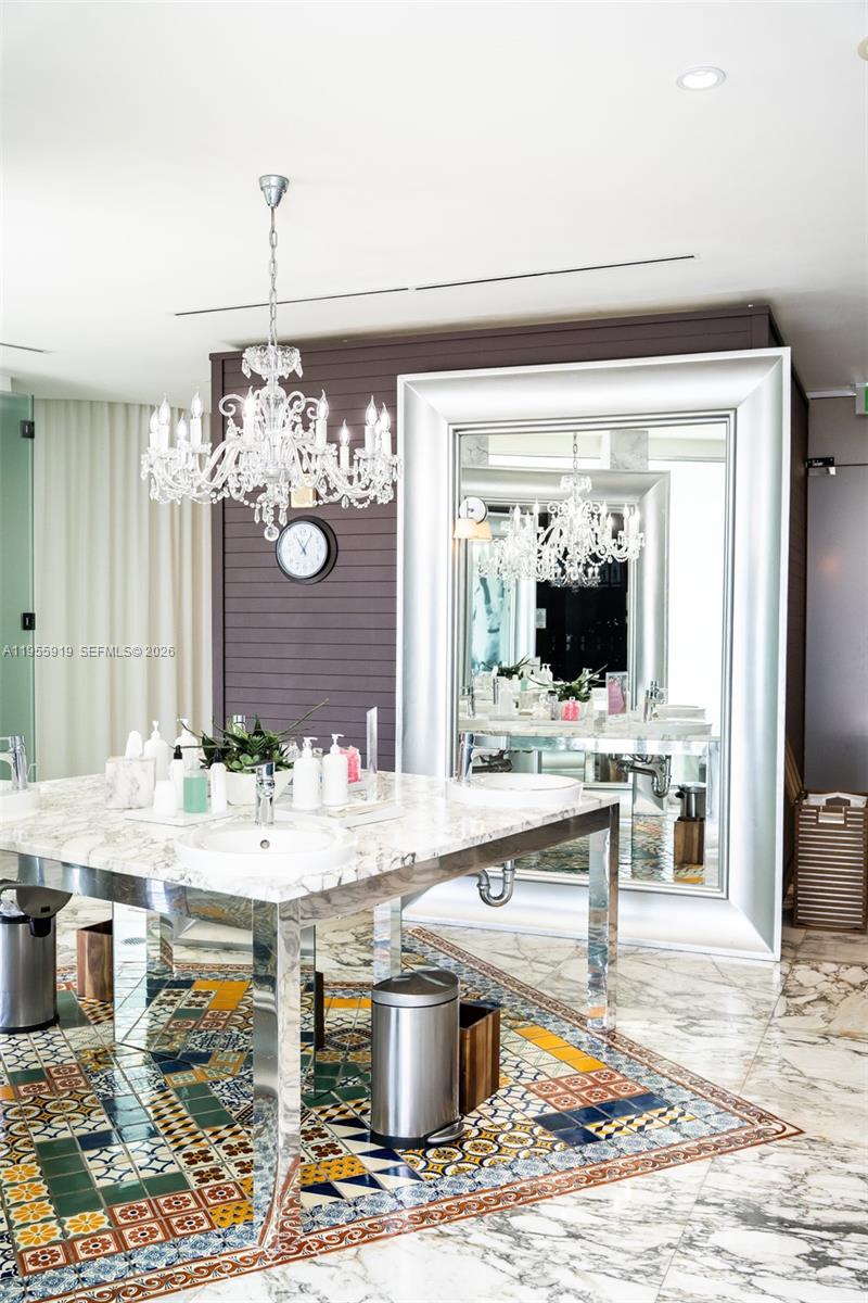 495 Brickell Avenue, Unit 3208 Miami, FL 33131 - Photo 37 of 51 a view of living room and kitchen island