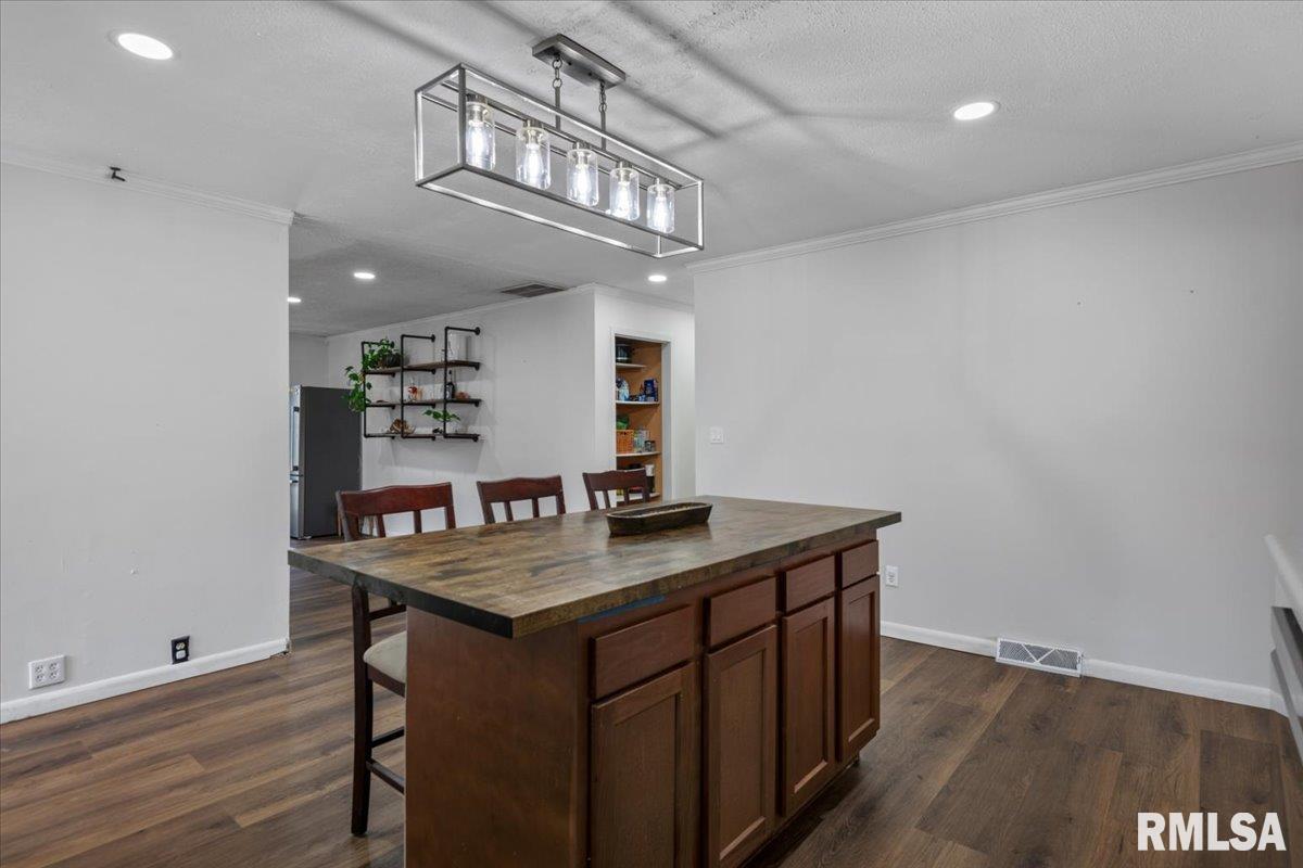 6203 Chicken Bristle Road Rochester, IL 62563 - Photo 14 of 49 Gallery Image 14