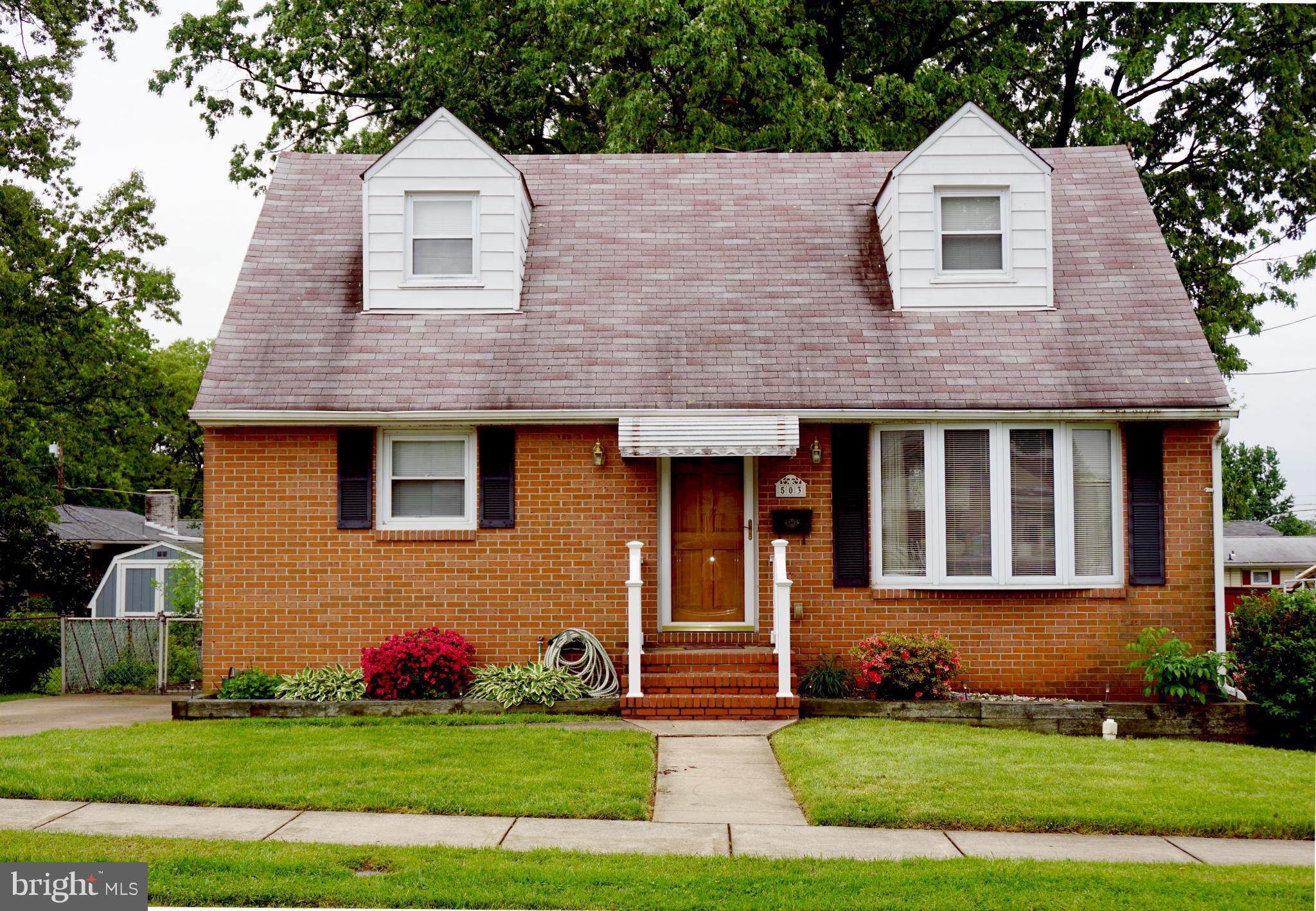 503 George Avenue Baltimore, MD 21221 - Photo 2 of 28 Birck home with private driveway