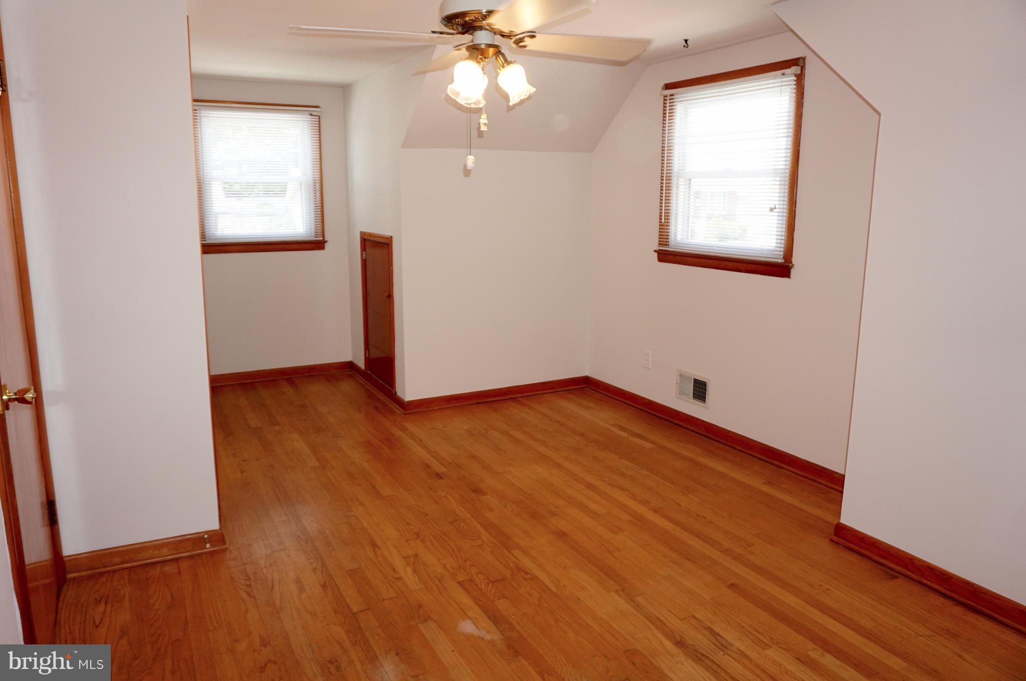 503 George Avenue Baltimore, MD 21221 - Photo 13 of 28 Bedroom #2 with new paint and attic access