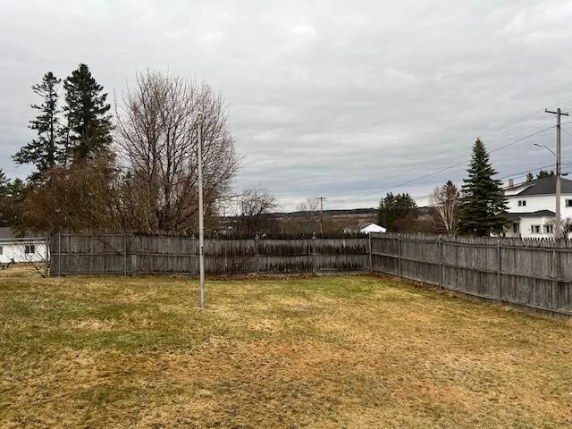 $24,900 | 105 Main Street, Limestone, ME 04750