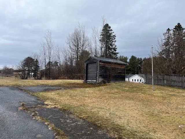 $24,900 | 105 Main Street, Limestone, ME 04750