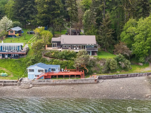 $1,875,000 | 13725 Southwest Pohl Road, Vashon, WA 98070