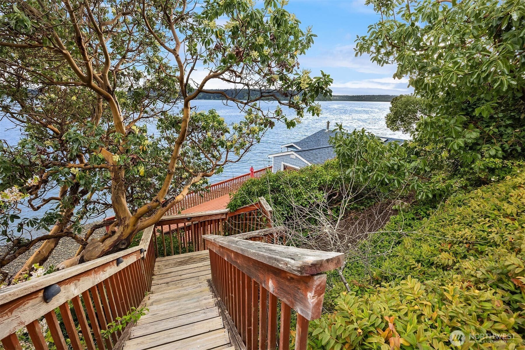 13725 Southwest Pohl Road Vashon, WA 98070 - Photo 22 of 40 a view of outdoor space and deck