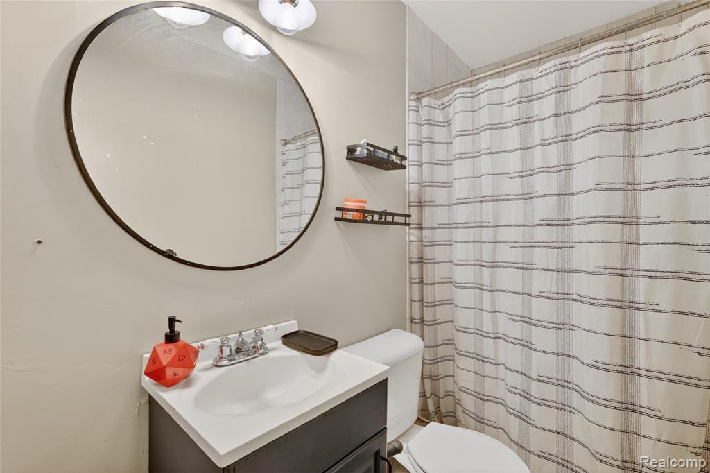 6235 Flushing Road Flushing, MI 48433 - Photo 36 of 58