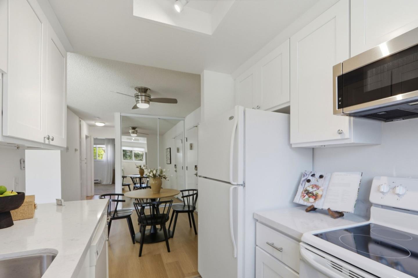 1085 Reed Avenue, Unit D Sunnyvale, CA 94086 - Photo 7 of 32