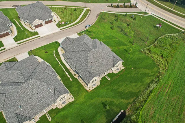 $620,900 | 2108 Bluestem Drive, Unit 1302, Waukesha, WI 53188