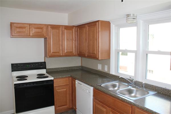 111 Parker Street Springfield, MA 01151 - Photo 3 of 16 Gallery Image 3