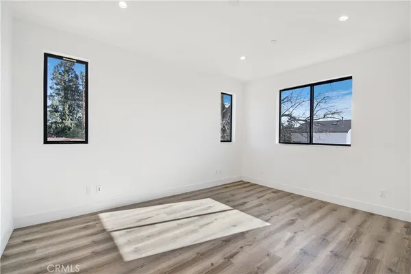 $5,995 | 13461 Bradley Avenue, Sylmar, CA 91342