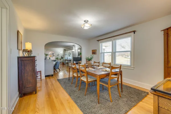 $560,000 | 845 Highway 44, Bristol, TN 37620