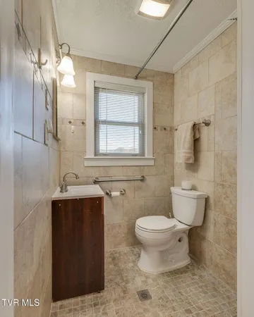 $560,000 | 845 Highway 44, Bristol, TN 37620