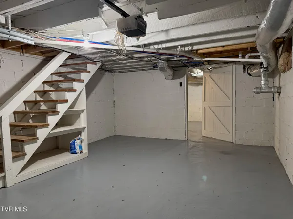 $560,000 | 845 Highway 44, Bristol, TN 37620