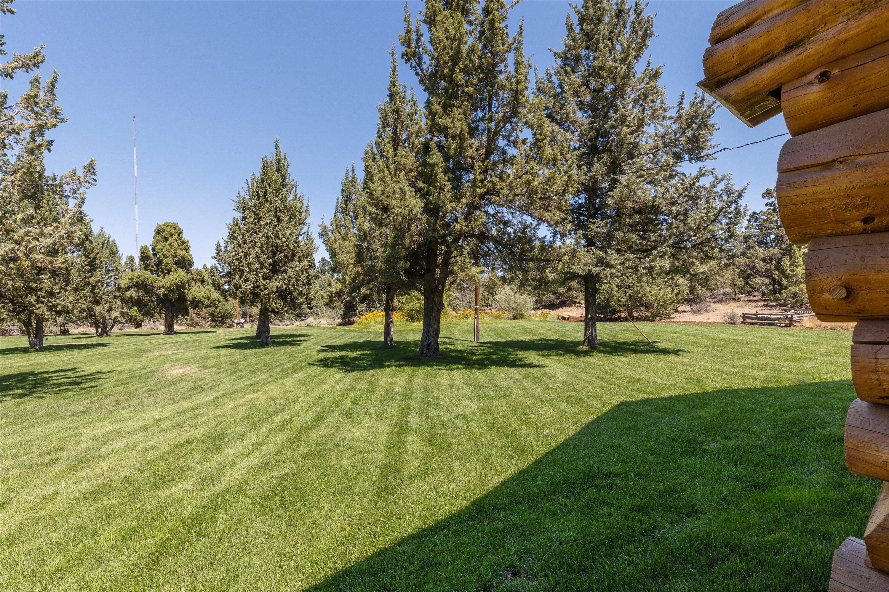 63430 Hamehook Road Bend, OR 97701 - Photo 30 of 54 32-220725_JILLROSELL2592