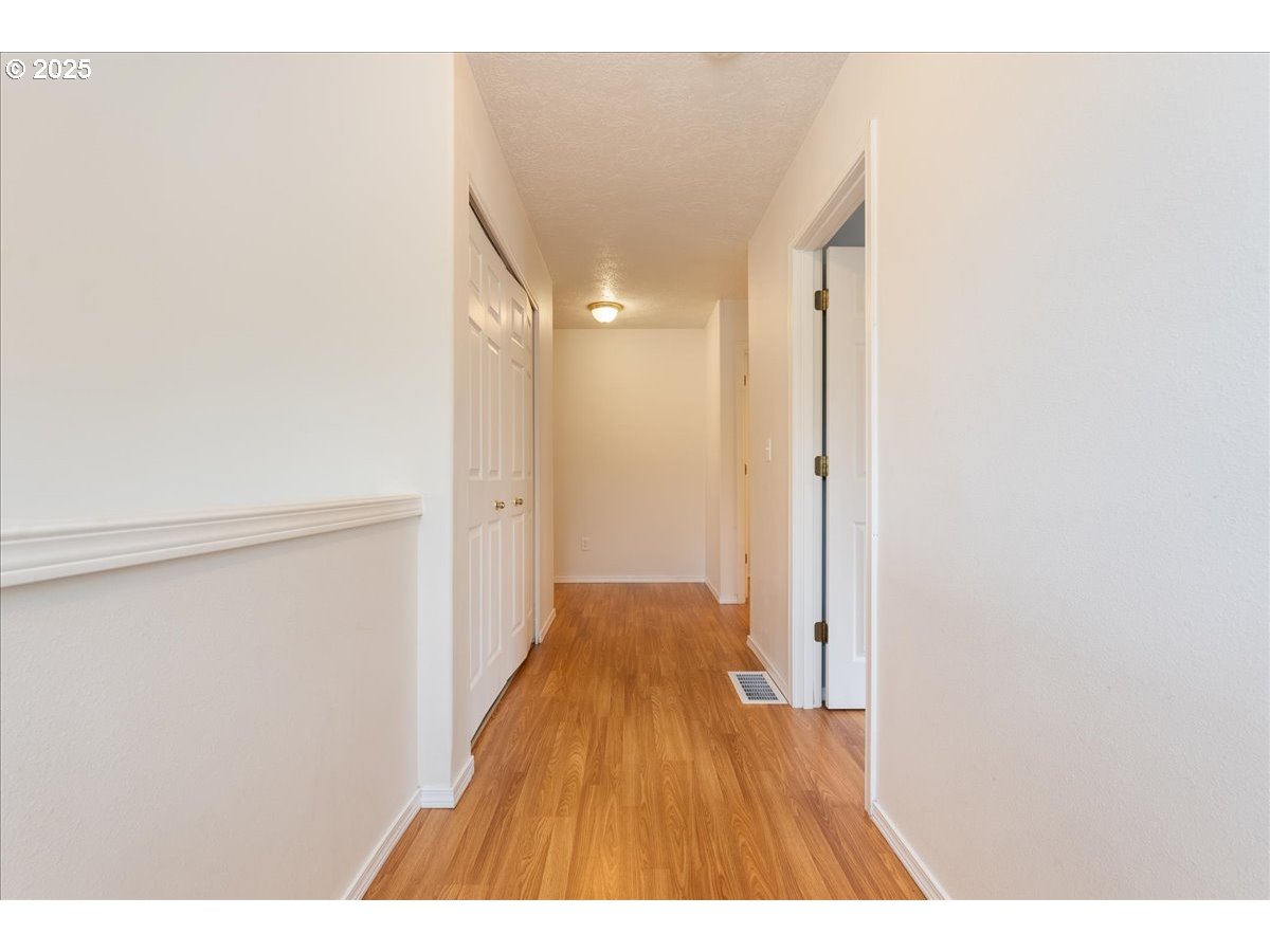 21110 Pebble Lane Fairview, OR 97024 - Photo 18 of 42