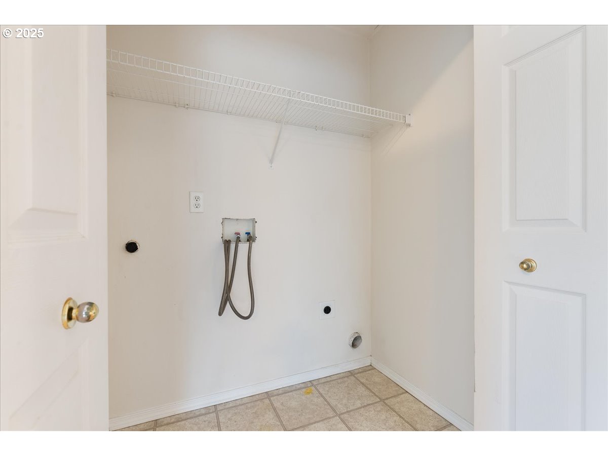 21110 Pebble Lane Fairview, OR 97024 - Photo 19 of 42