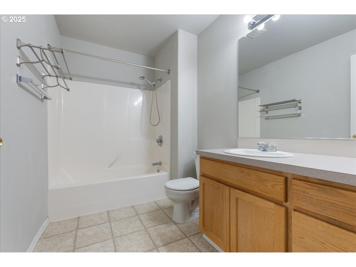 21110 Pebble Lane Fairview, OR 97024 - Photo 22 of 42