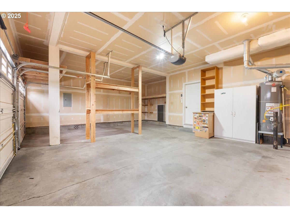 21110 Pebble Lane Fairview, OR 97024 - Photo 32 of 42