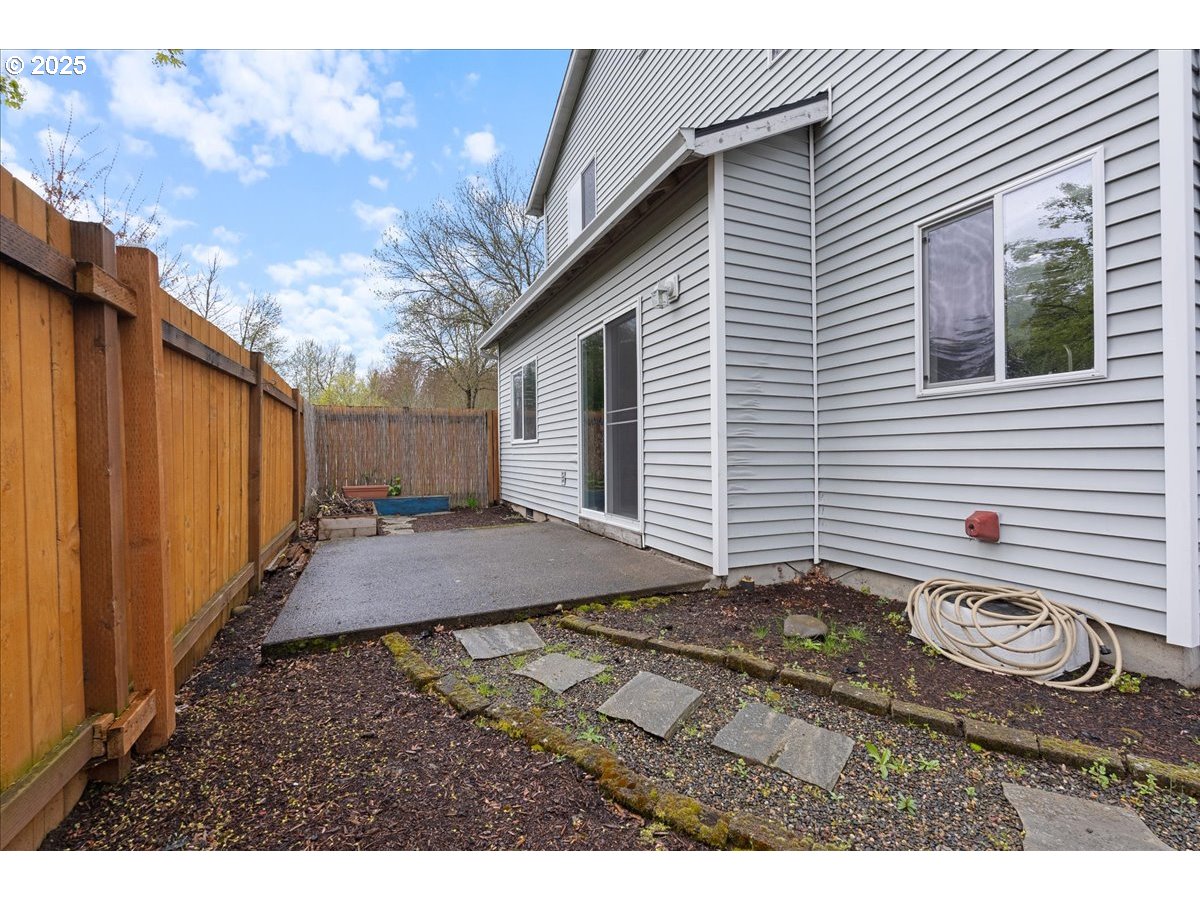 21110 Pebble Lane Fairview, OR 97024 - Photo 34 of 42