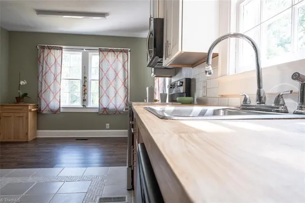 $625,000 | 138-132 West Moore Street, Norman, NC 28367