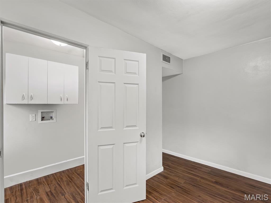 212 Lindy Boulevard Ballwin, MO 63021 - Photo 10 of 27