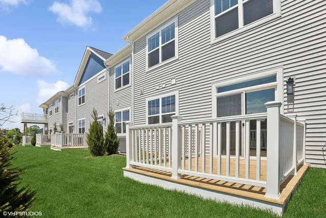 $401,266 | 329 Masters Drive, Addison, IL 60101