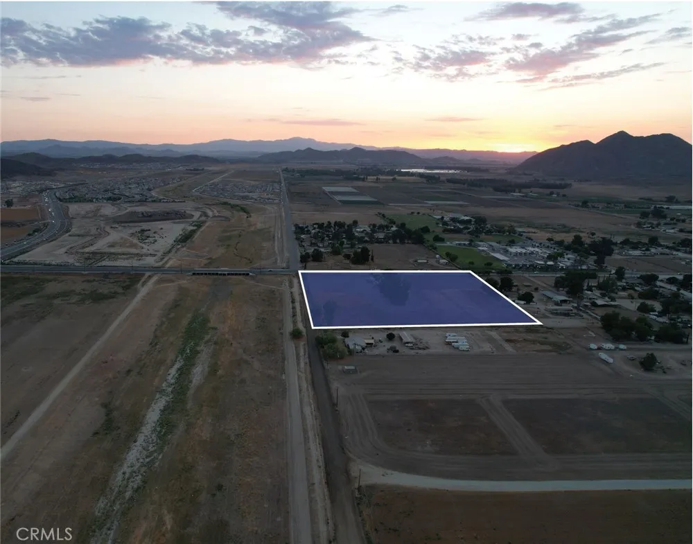 28920 Winchester Road Winchester, CA 92596 - Photo 2 of 4 a view of jacuzzi with city view